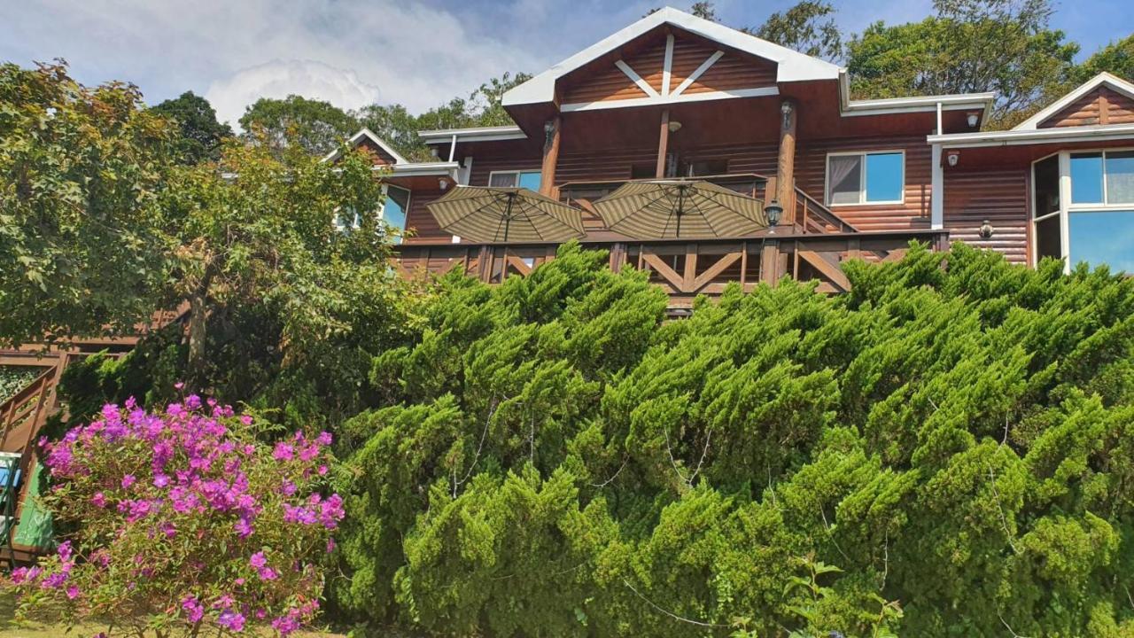 ヨセミテ パーク B&B 仁愛郷 エクステリア 写真